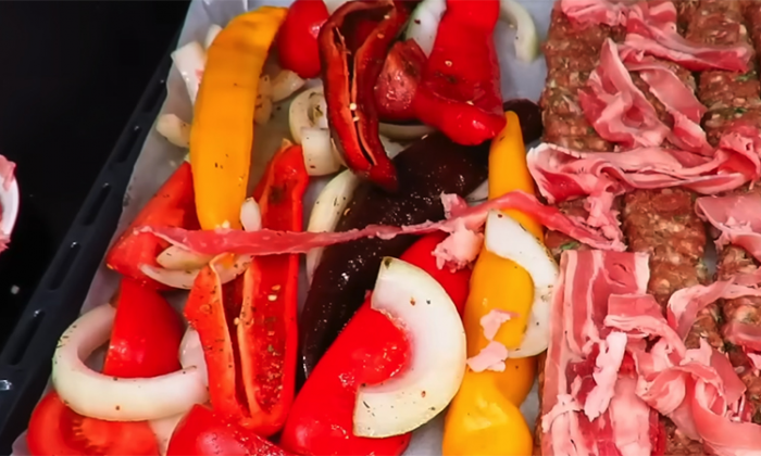 Люля-кебаб в духовке на обычной кухне: сочный, ароматный, такой же как на мангале