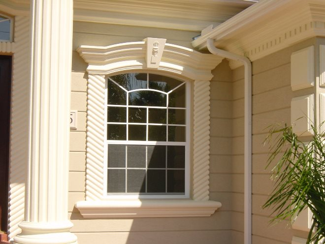 Декор из гипса: особенности, виды, способы изготовления (35 фото)