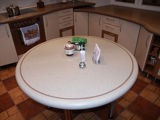 Обеденный стол для кухни: конструкции, виды, материалы (68 фото)