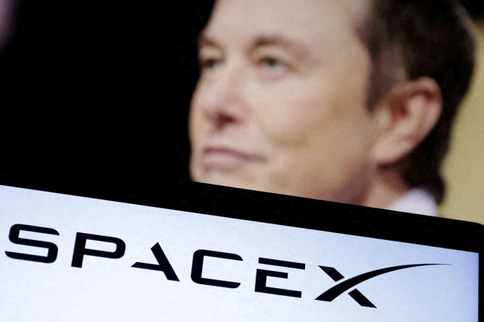 SpaceX установила цену за акцию компании в $135 перед IPO