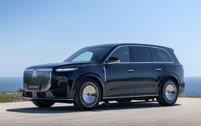 Китайский Maybach на 517 сил. Voyah Taishan пытается во всем превосходить немцев