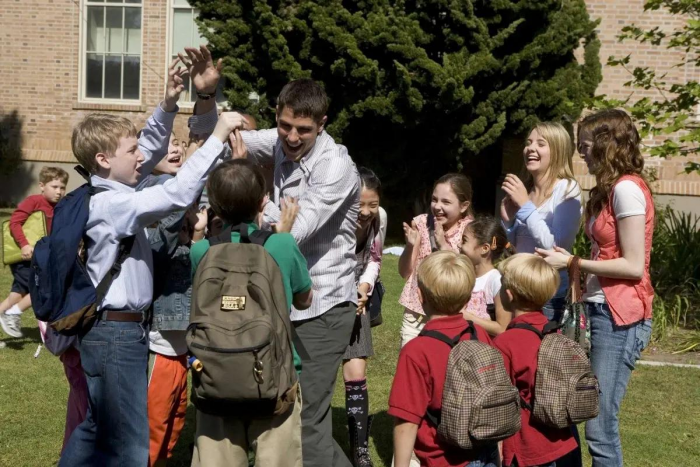 «Тебе жалко что ли?» и еще 5 фраз, которые не стоит говорить старшему ребенку