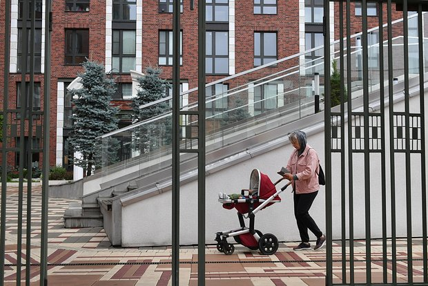 «От ипотеки избавляются те, кто влез в нее на эмоциях» Россияне стали массово продавать квартиры, купленные в кредит