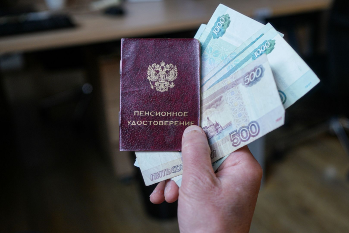Экономист Балынин объяснил, кому в августе повысили накопительные пенсии
