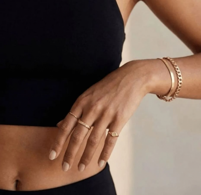 Как красиво носить кольца: лучшие схемы