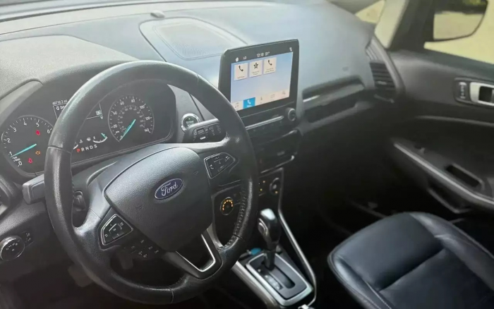 Шесть колес и огромное антикрыло: на аукцион попал самый странный Ford EcoSport