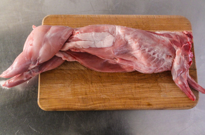 Как удалить из кролика все кости, сохранив цельной тушку