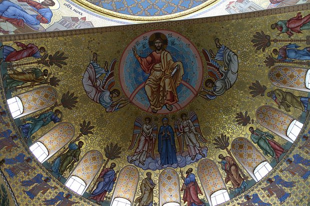 Традиции Пасхи в России: история, церковные ритуалы, народные обычаи