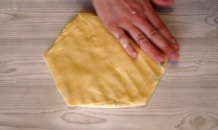 Молдавские плацинды: готовим сочные лепешки с творогом и зеленью