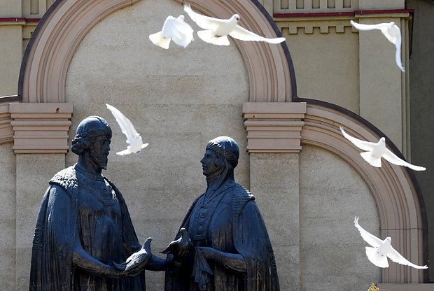 Как отмечают День семьи, любви и верности в 2026 году? История праздника святых Петра и Февронии Муромских