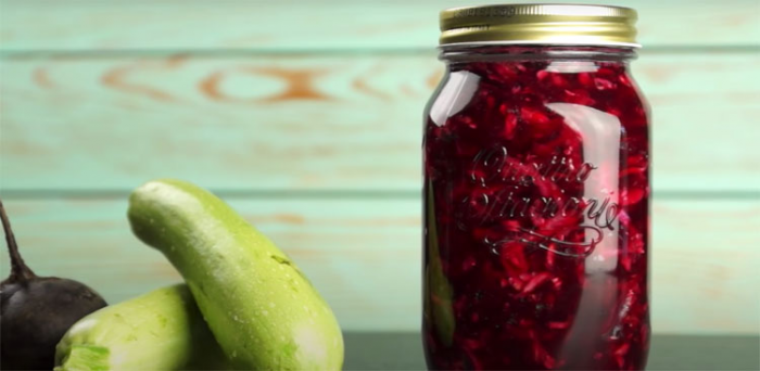 Свекольный салат про запас. Закрываем в банки в любое время года, а потом просто ставим на стол