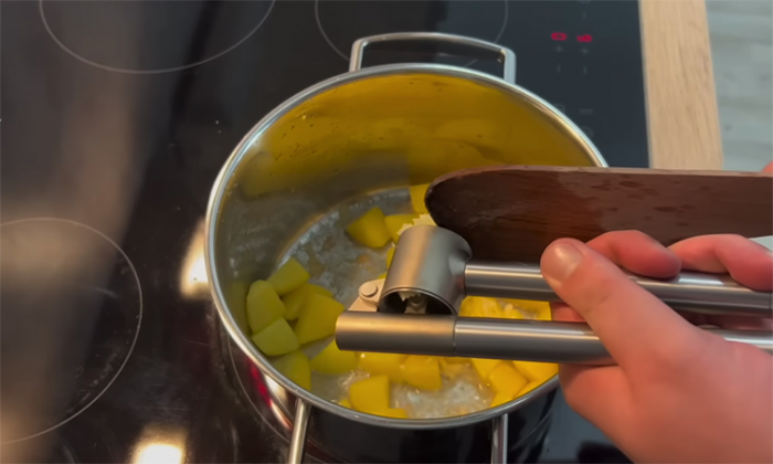 Чеснечка: готовим легендарный чесночный суп. Зимой лучше любых витаминов