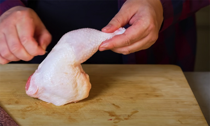 Запекаем куриные окорочка в барбекю-стиле: лучше маринада для птицы просто не найти