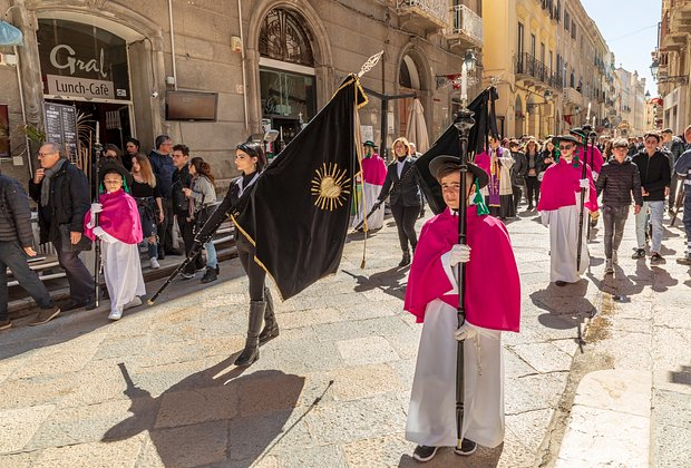 Куда поехать отдыхать весной 2026 года: топ-12 направлений по России и за границей
