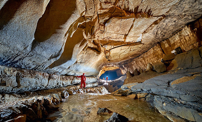 Фото из древней пещеры Крижна, доступ в которую власти запретили