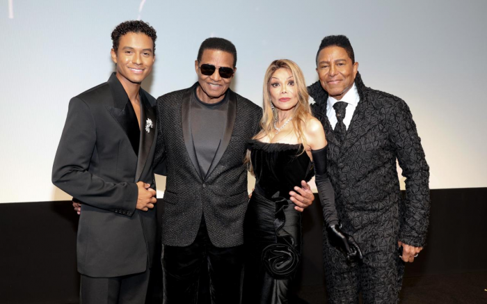 «Меня тошнит от страха, когда отец входит в комнату»: что не так с байопиком Майкла Джексона и каким на самом деле было детство звезды