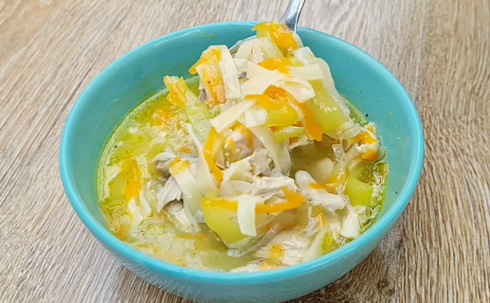 Куриный суп по турецкому рецепту. Получается густой и наваристый, словно солянка
