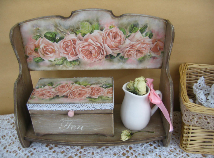 Декупаж мебели своими руками: виды техники и подбор идей для реставрации (26 фото)