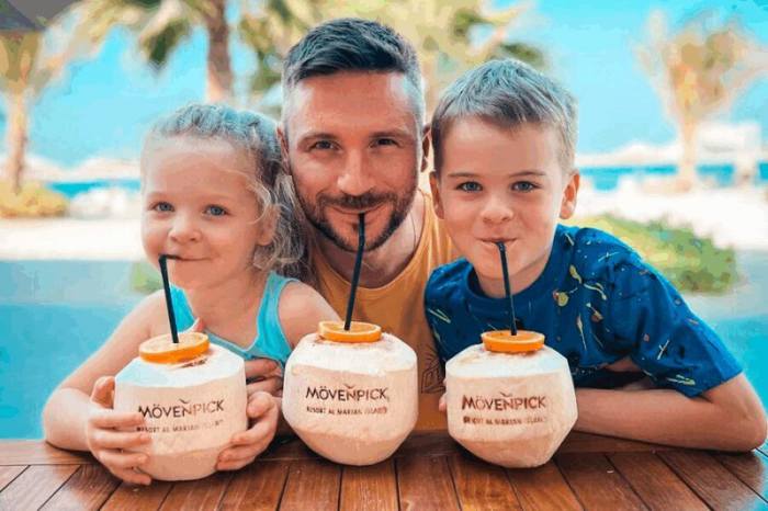 «Он скрывал их целых 5 лет»: почему Сергей Лазарев так долго молчал о детях и кто на самом деле их мать