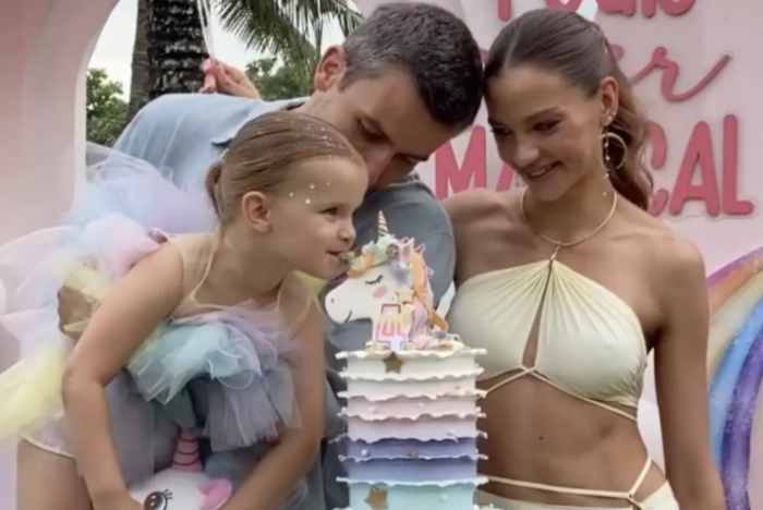 «Он записывает компроматы»: мать Алеси Кафельниковой раскрыла страшную правду о зяте-должнике спустя 4 года после рождения внучки