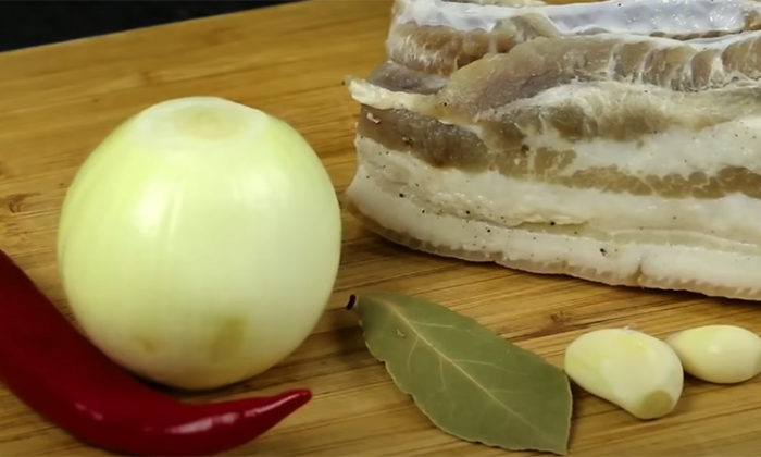Зачем мариновать сало с луком и уксусом. Получается мягче и ароматнее