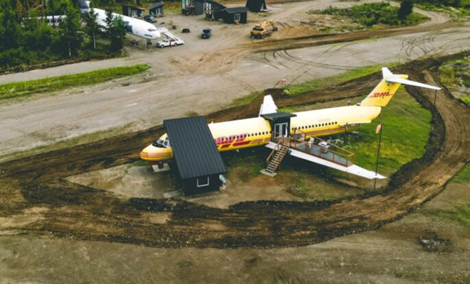 Пилот из Арктики превратил списанный самолет в квартиру: как она выглядит внутри