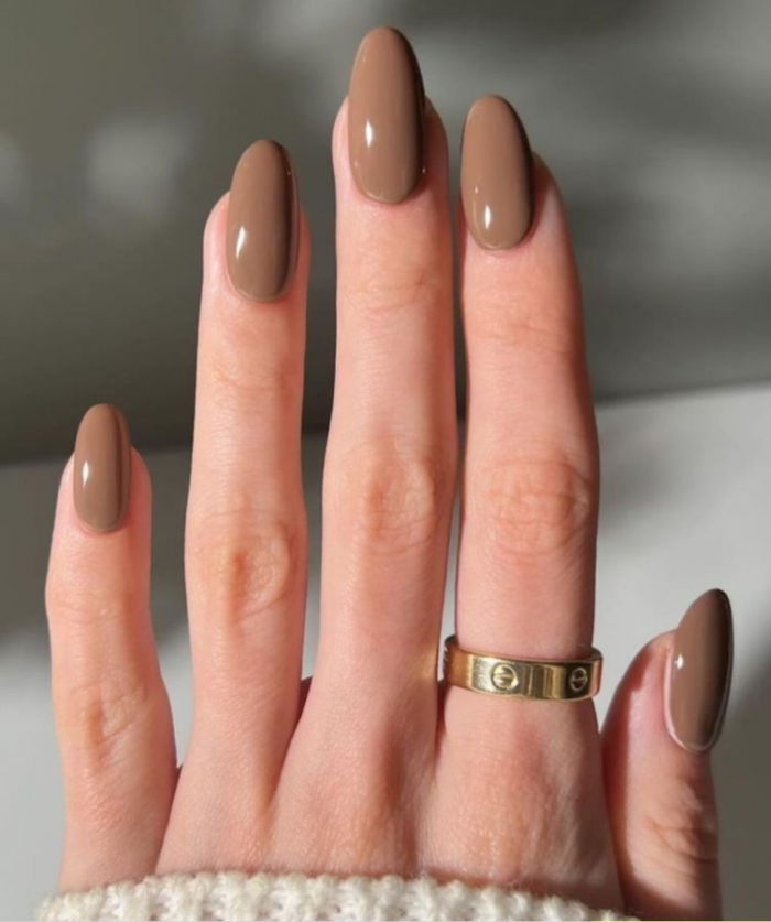 Маникюр на 8 Марта: идеи с фото