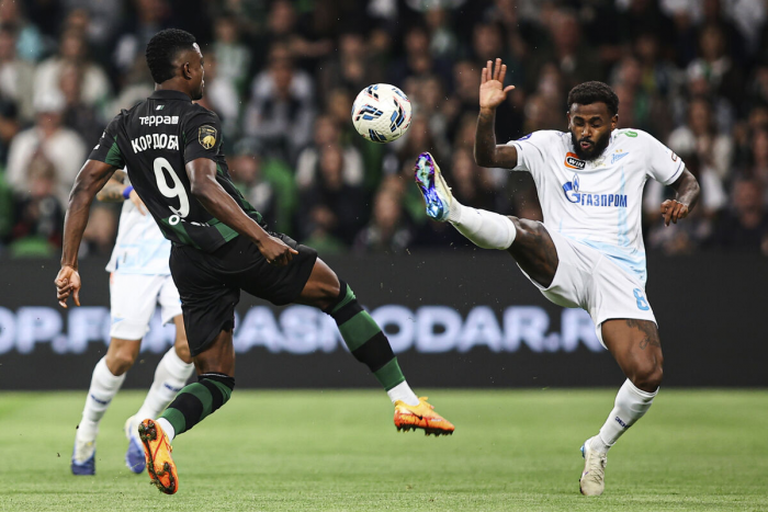 Экс-футболист Деменко: ЦСКА и "Спартак" еще могут побороться за чемпионство