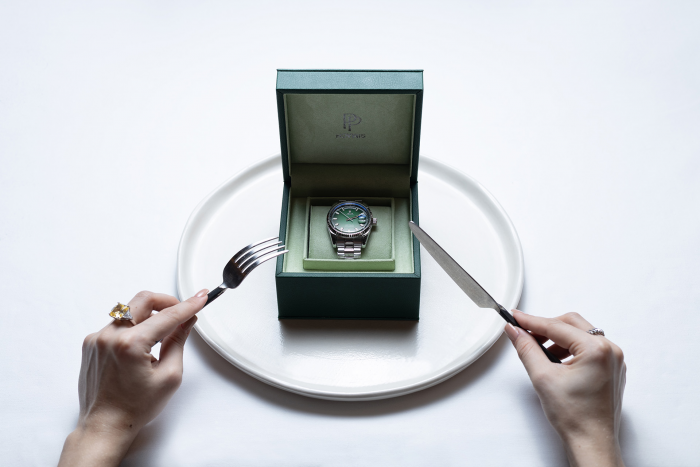 Сморчки, моти и часы от Раппопорта: чем живёт ресторанная Москва в апреле