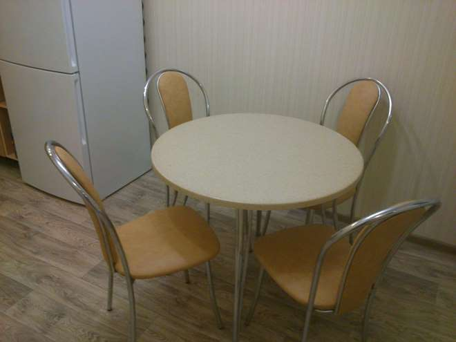 Обеденный стол для кухни: конструкции, виды, материалы (68 фото)