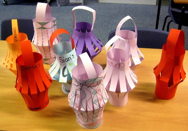 Поделки из бумаги на Новый год: как создать праздничный декор своими руками (80 фото)