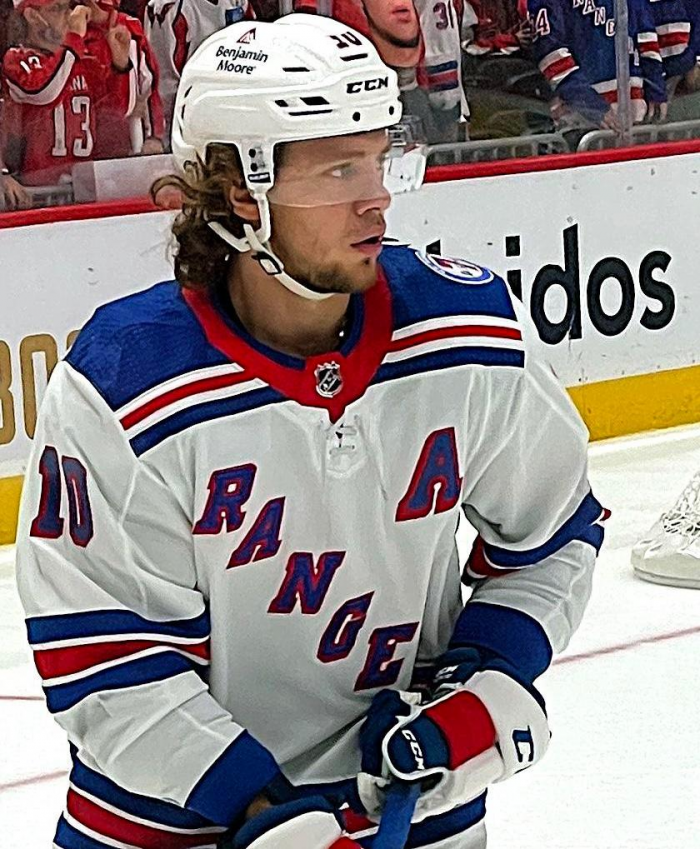 Даша Дошик, Дэвид Бекхэм и Меган Фокс: как живут звезды с ОКР