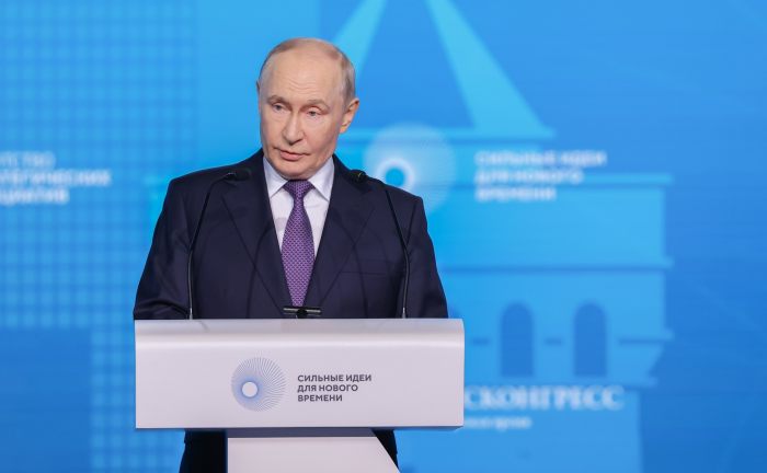 Владимир Путин посетил предприятия автомобильного кластера в Нижнем Новгороде